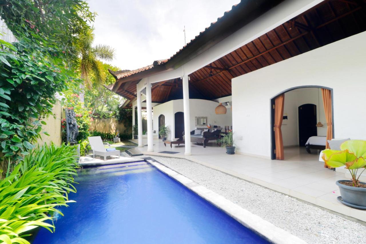 Singgah Villas Seminyak Экстерьер фото