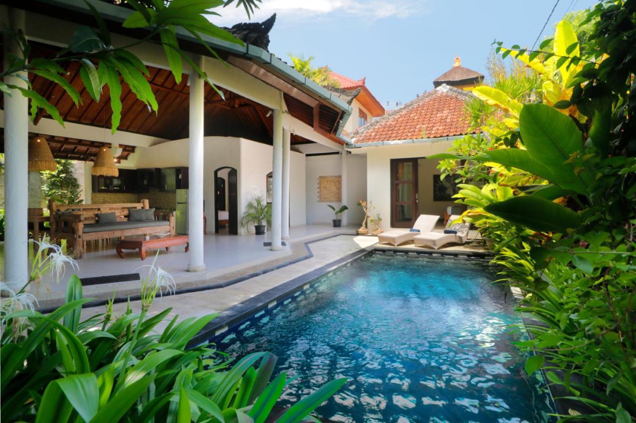 Singgah Villas Seminyak Экстерьер фото