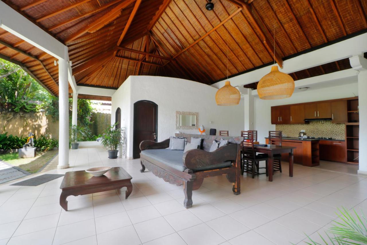 Singgah Villas Seminyak Экстерьер фото