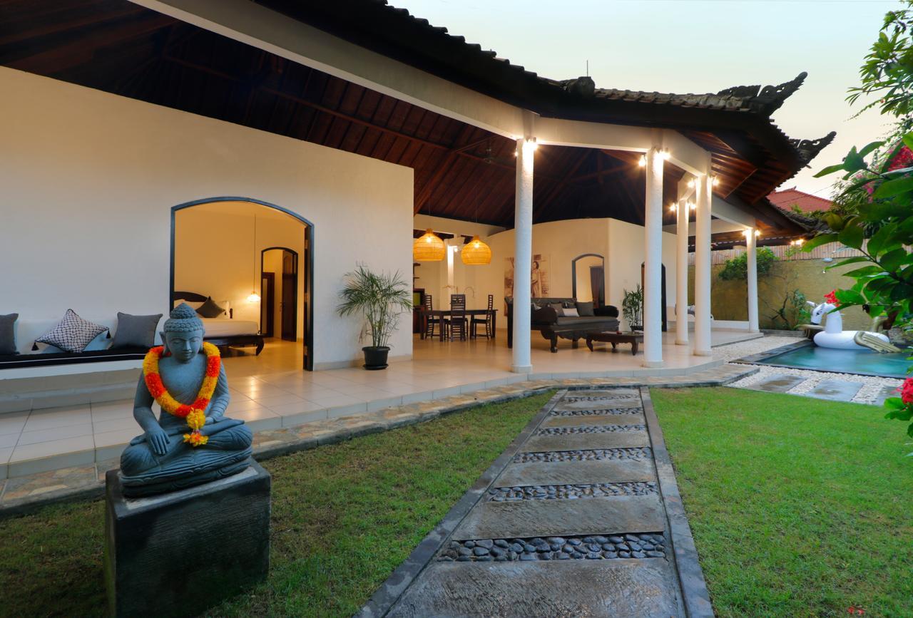 Singgah Villas Seminyak Экстерьер фото